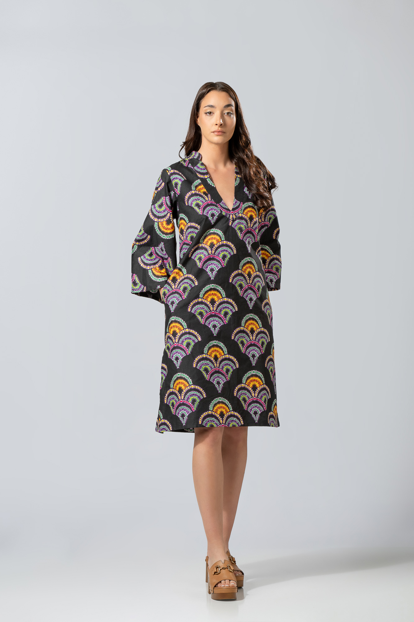 Oversized Kαφτανι Φόρεμα με Artistic Print Contemporary Chic Style - Image 4